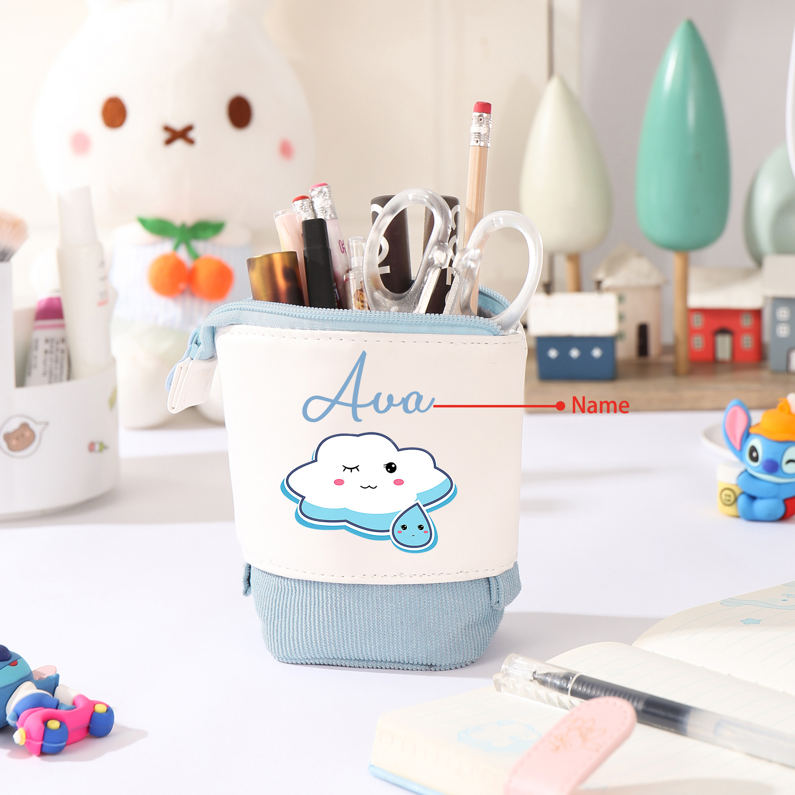 Estuche personalizado con nombre con diseños coloridos de nube para niños