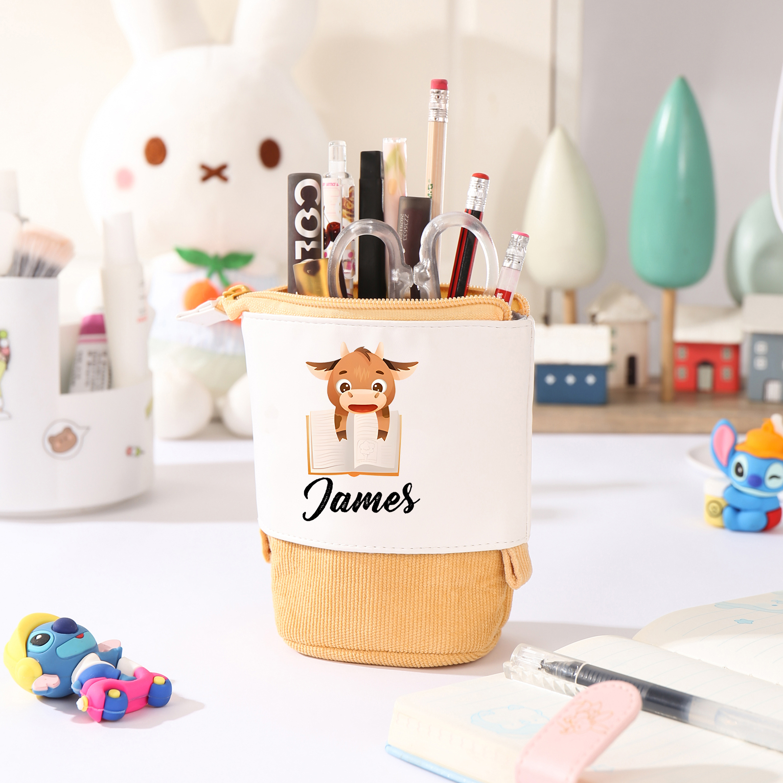 Estuche personalizado con nombre con diseños coloridos de animales para niños