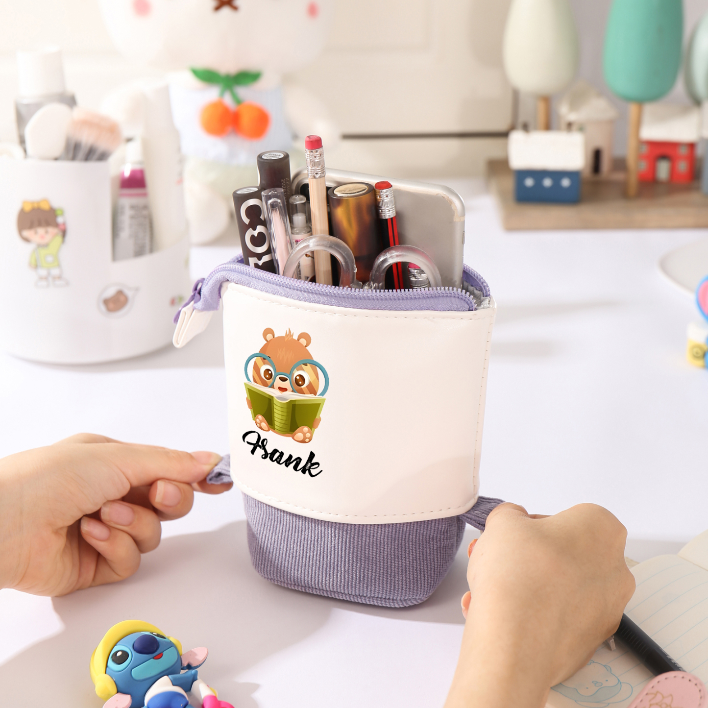 Estuche personalizado con nombre con diseños coloridos de animales para niños
