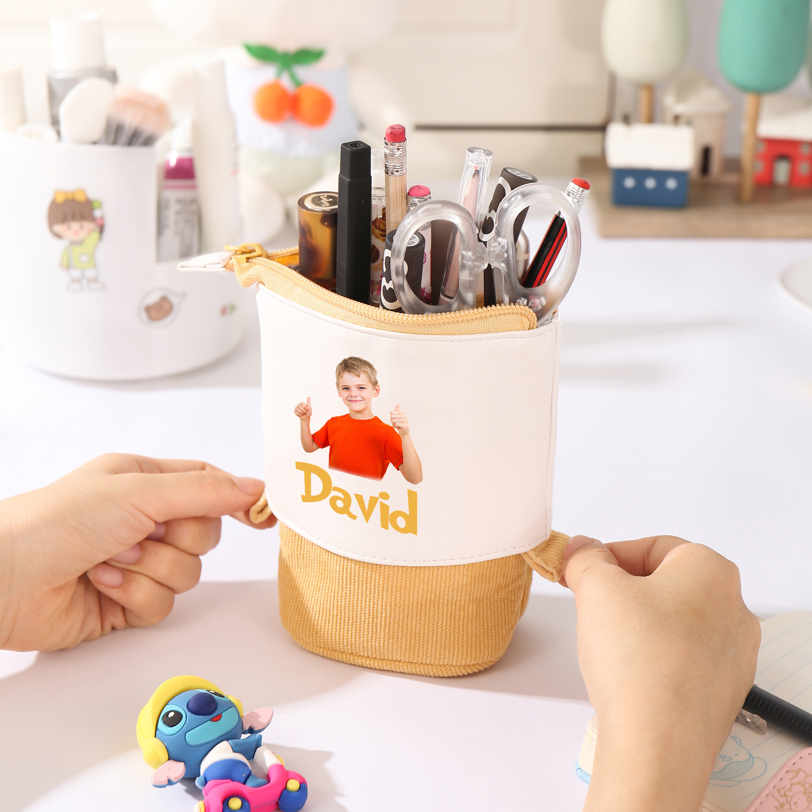 Estuche personalizado con nombre y foto con diseños coloridos para niño