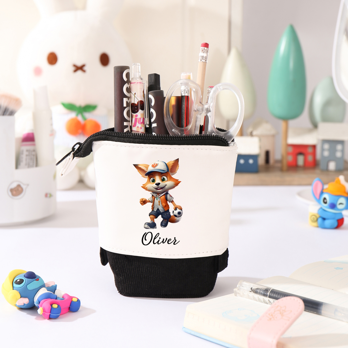 Estuche personalizado con nombre con diseños coloridos de fútbol para niños