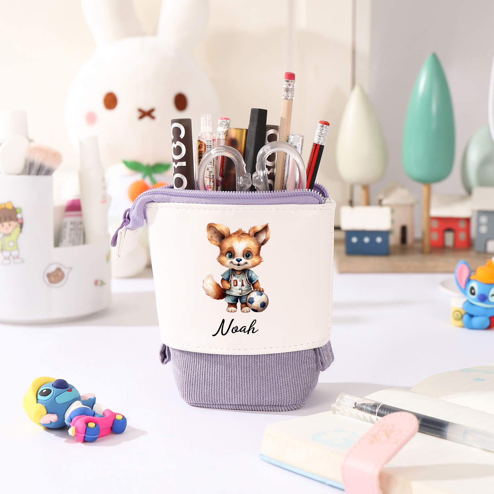 Estuche personalizado con nombre con diseños coloridos de fútbol para niños