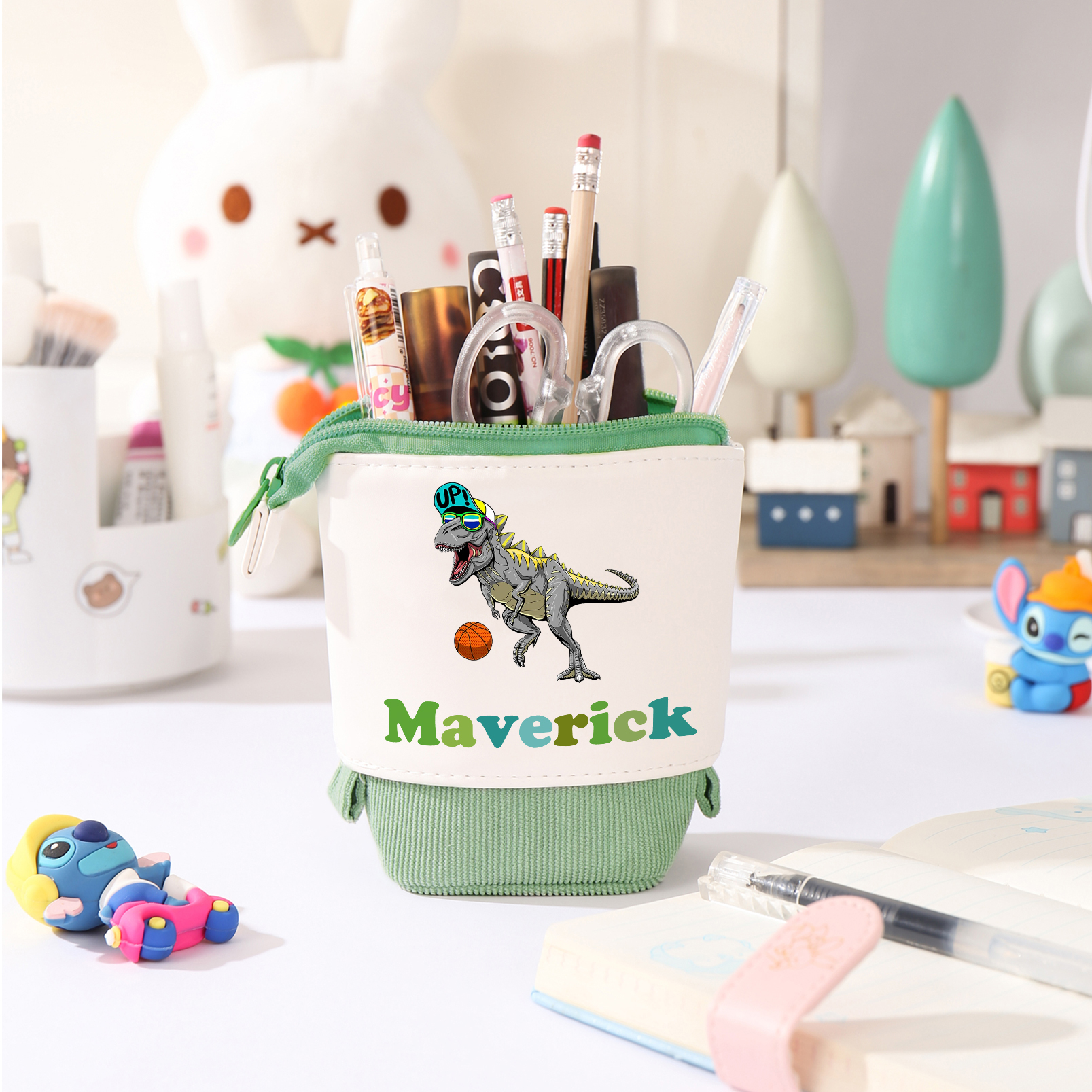 Estuche personalizado con nombre con diseños coloridos de animales para niños