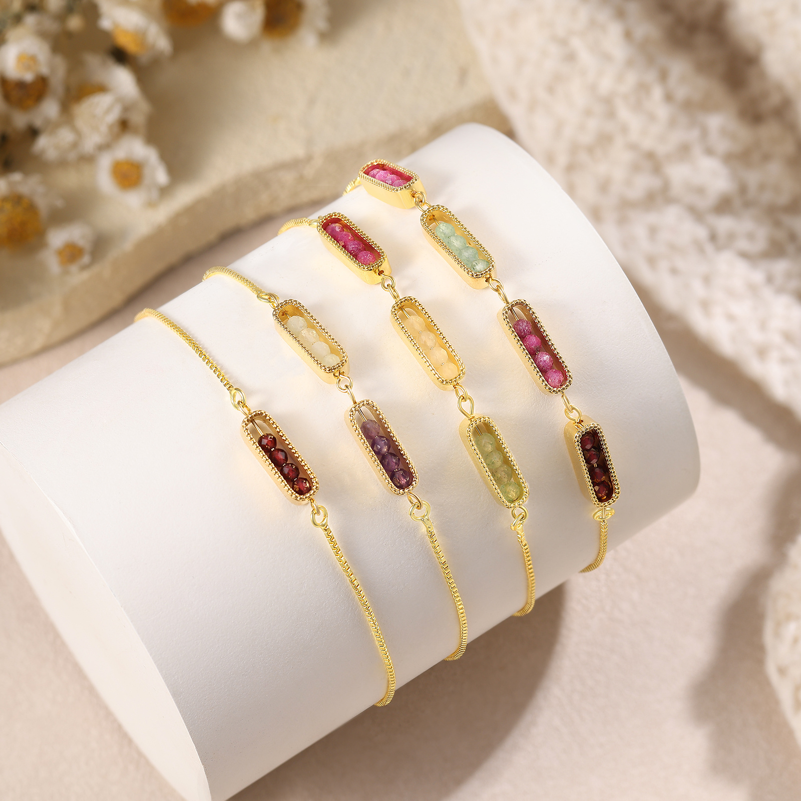 Pulsera personalizada con barra y piedra de nacimiento, ajustable y de diseño minimalista