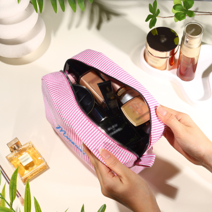 Bolso de cosméticos con rayas personalizado con 1 nombre bordado con estilo y funcionalidad | Jessemade