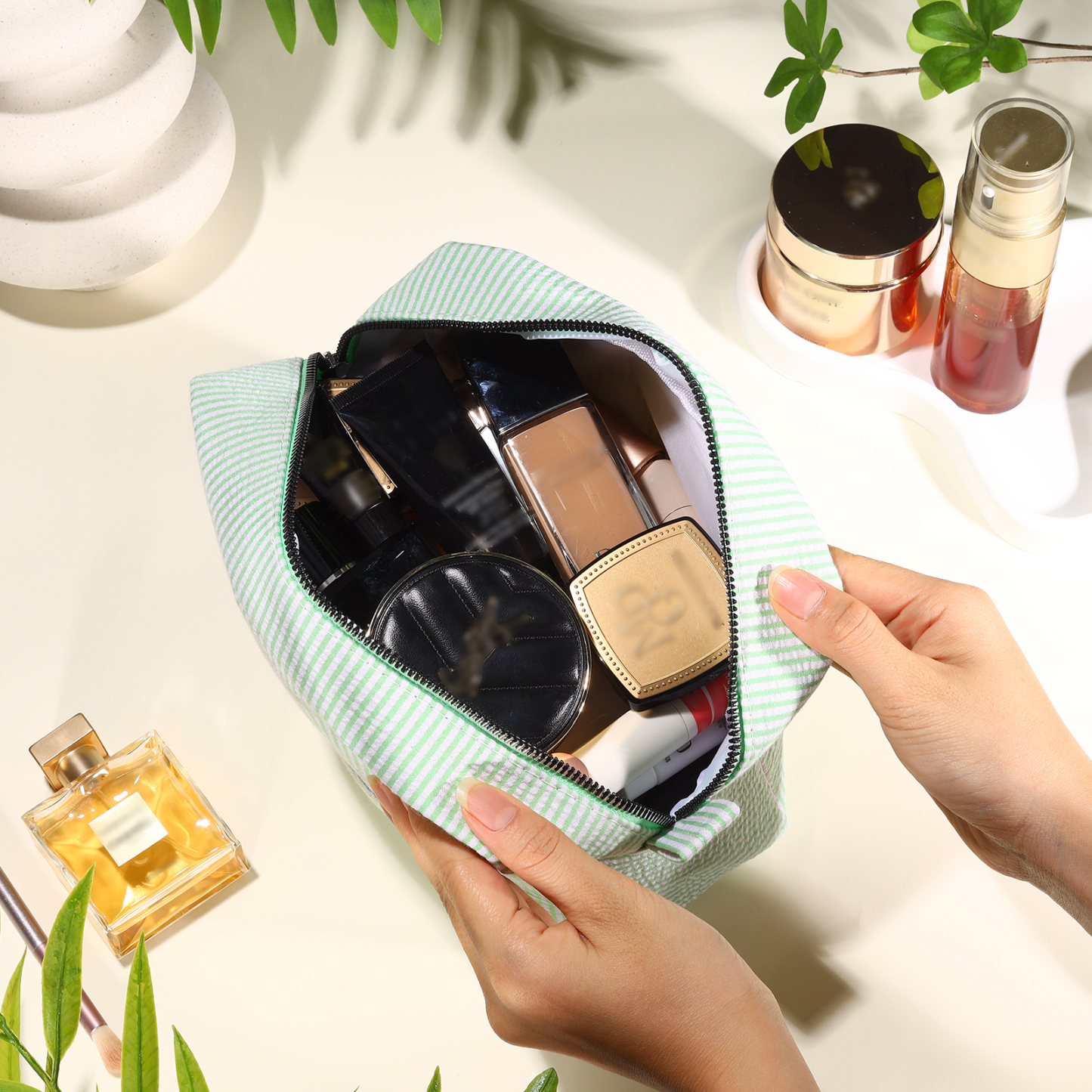 Bolso de cosméticos con rayas personalizado con 1 nombre bordado con estilo y funcionalidad | Jessemade