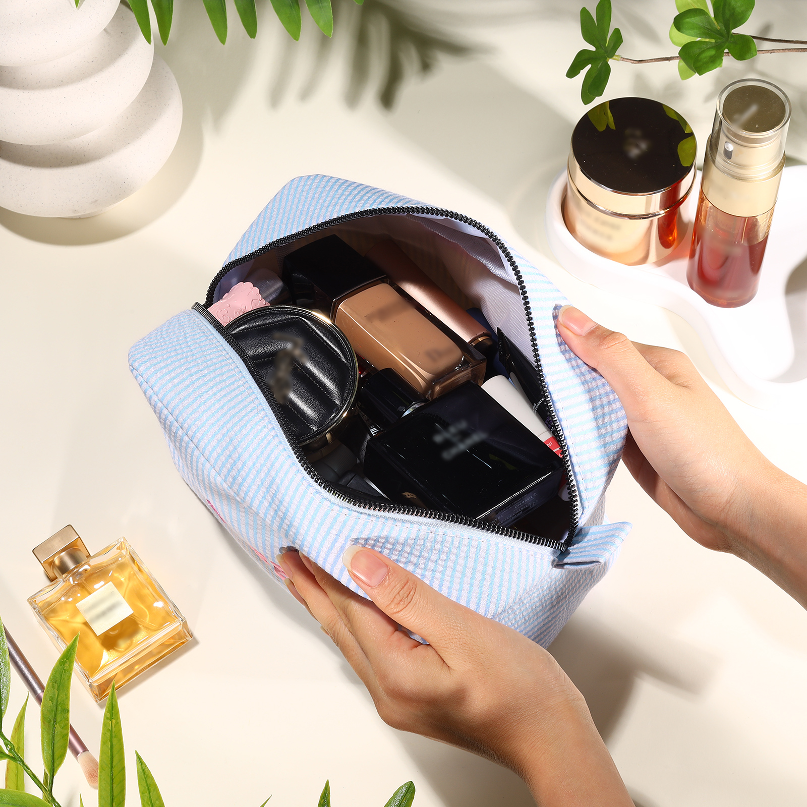 Bolso de cosméticos con rayas personalizado con 1 nombre bordado con estilo y funcionalidad | Jessemade