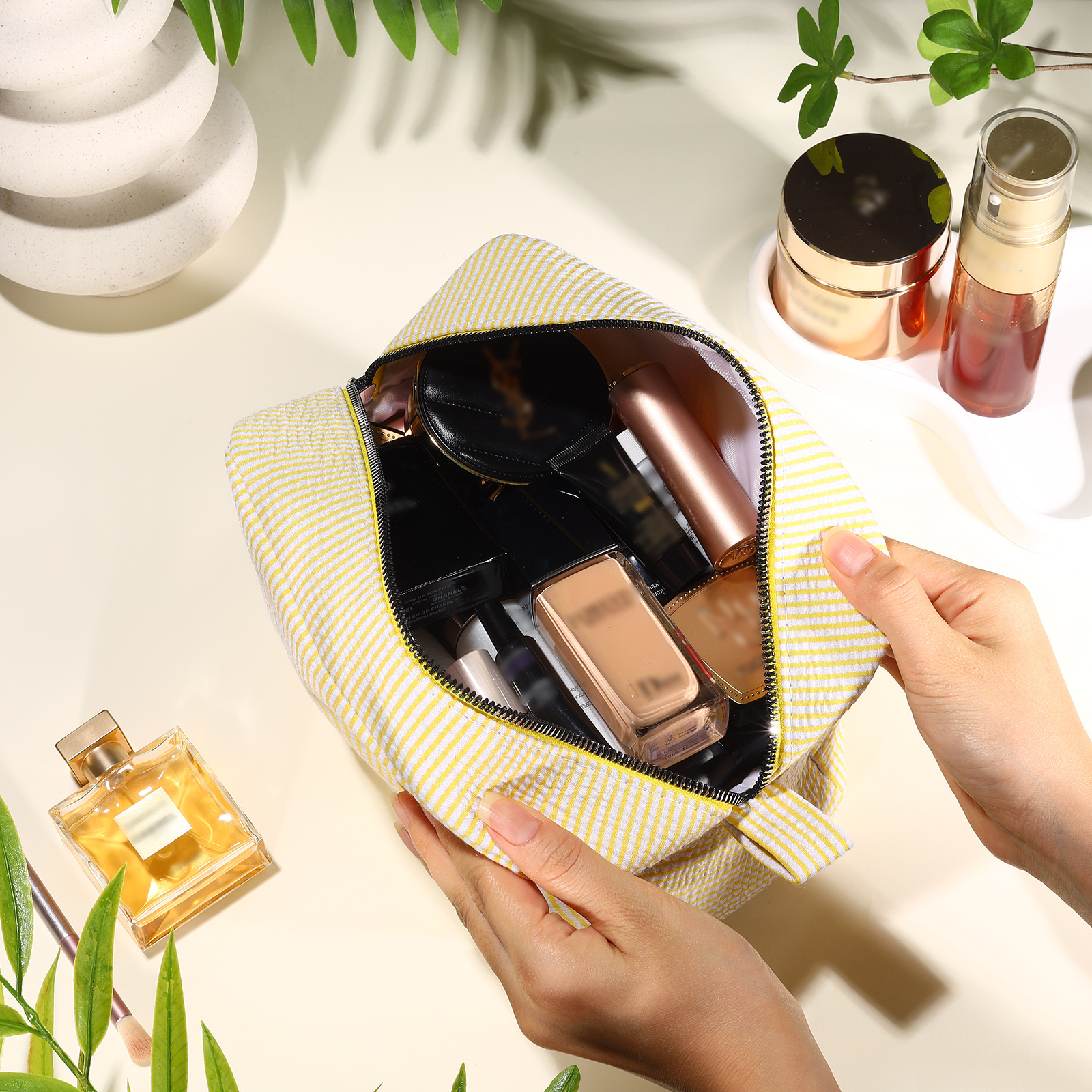 Bolso de cosméticos con rayas personalizado con 1 nombre bordado con estilo y funcionalidad | Jessemade