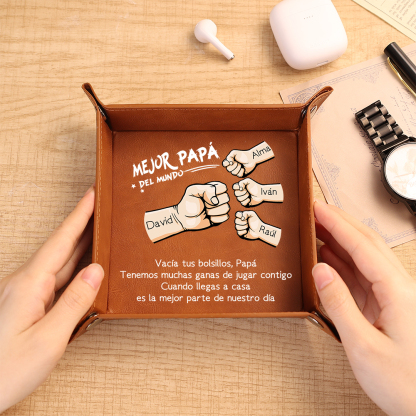 Bandeja vaciabolsillos de cuero personalizada para papá con 1 a 6 nombres y motivo de puño