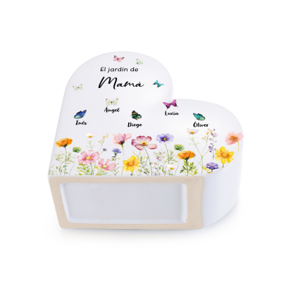 Jarrón de cerámica en forma de corazón personalizado con 1 a 10 nombres y mariposas para mamá o abuela