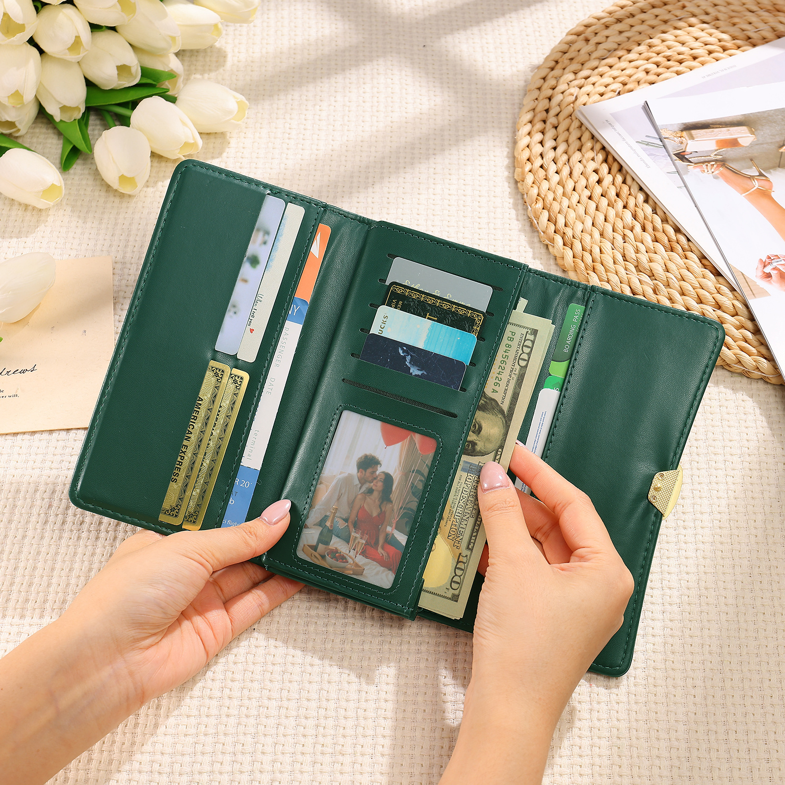 Cartera larga de piel para mujer personalizada, hecha a medida con flor de nacimiento y nombre