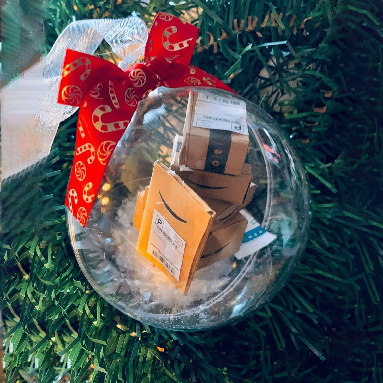 Bola navideña Adorno de Navidad llena de paquetes con cinta-Jessemade ES