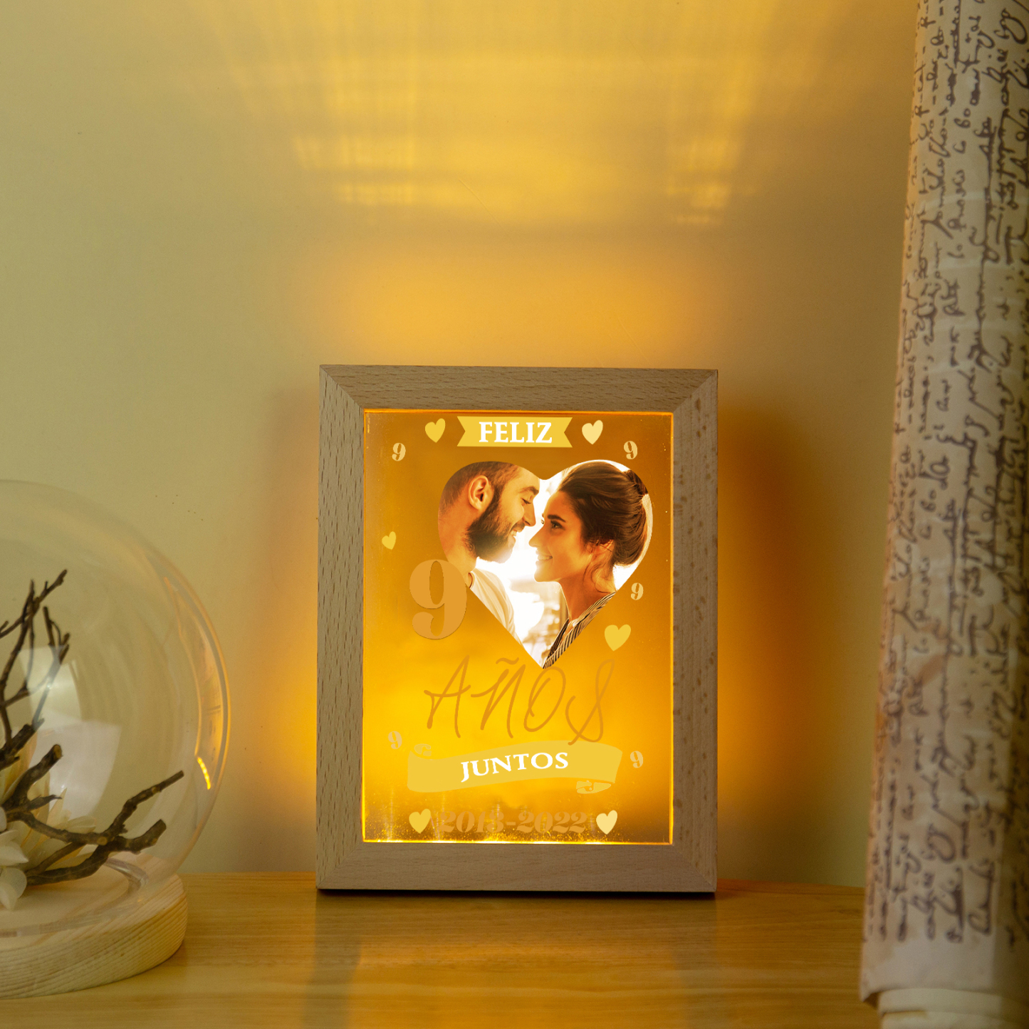 Marco con lámpara aniversario de 1 foto de madera para pareja 1 texto y número personalizados-Jessemade ES