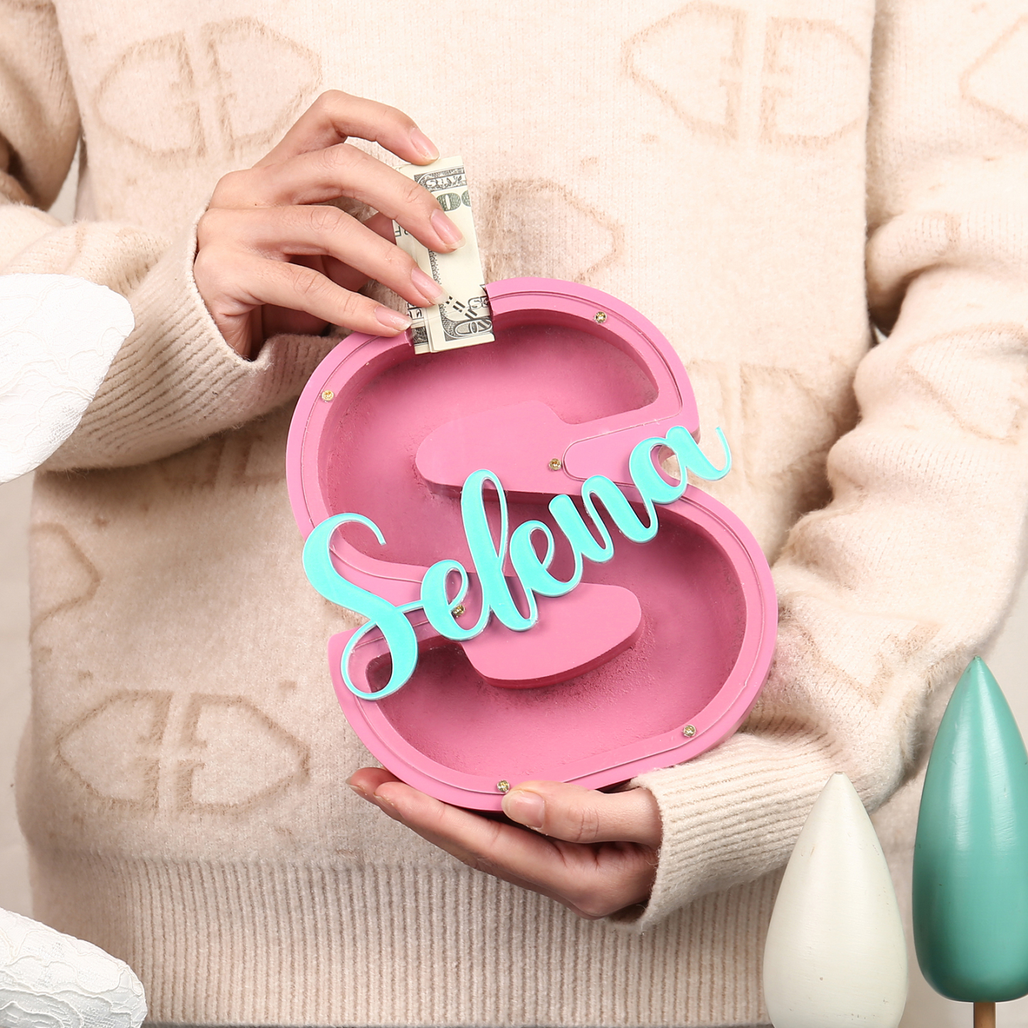 Alcancía de madera en forma de letras con 1 nombre personalizado hucha-Jessemade ES