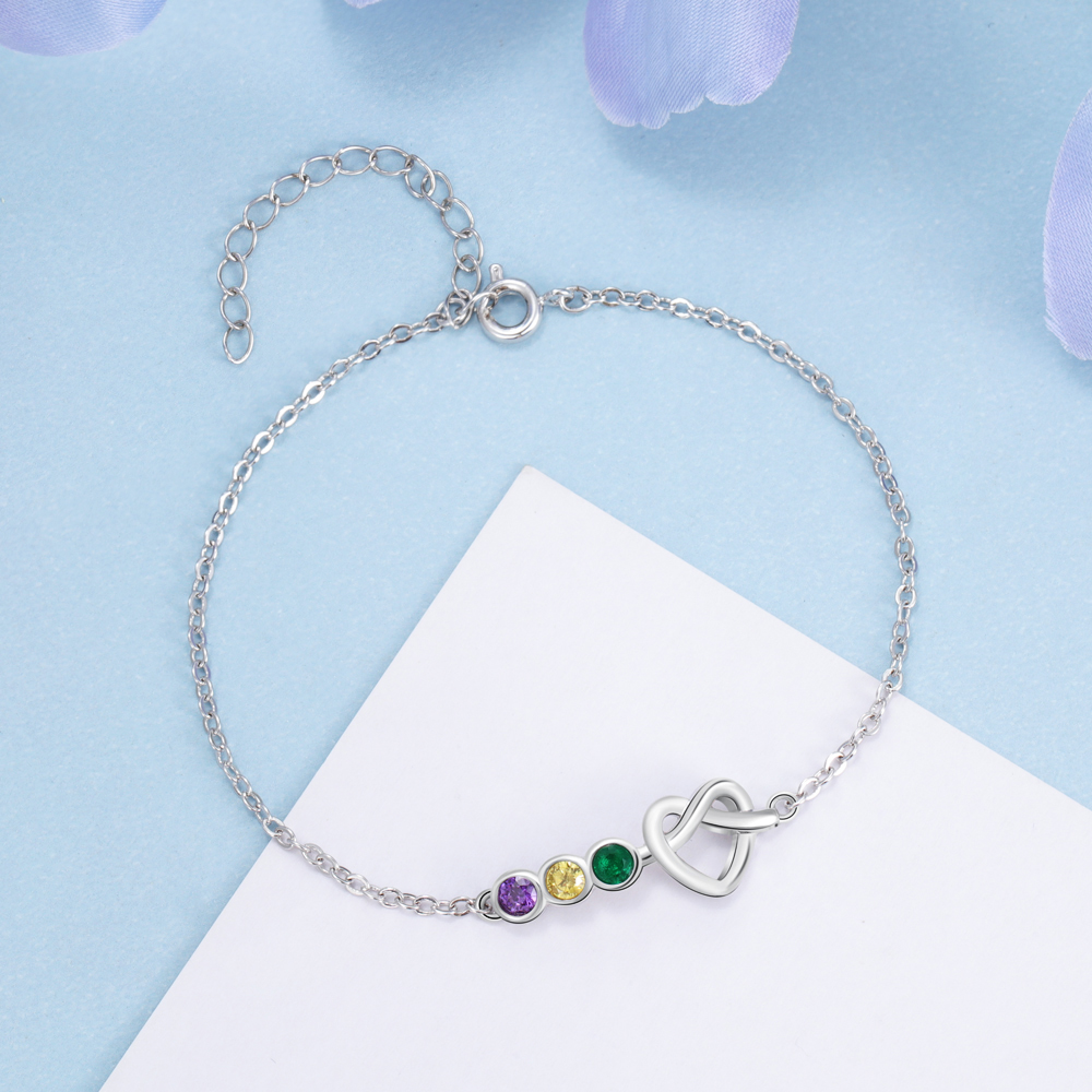 Pulsera de corazón con 3 piedras de nacimiento personalizados