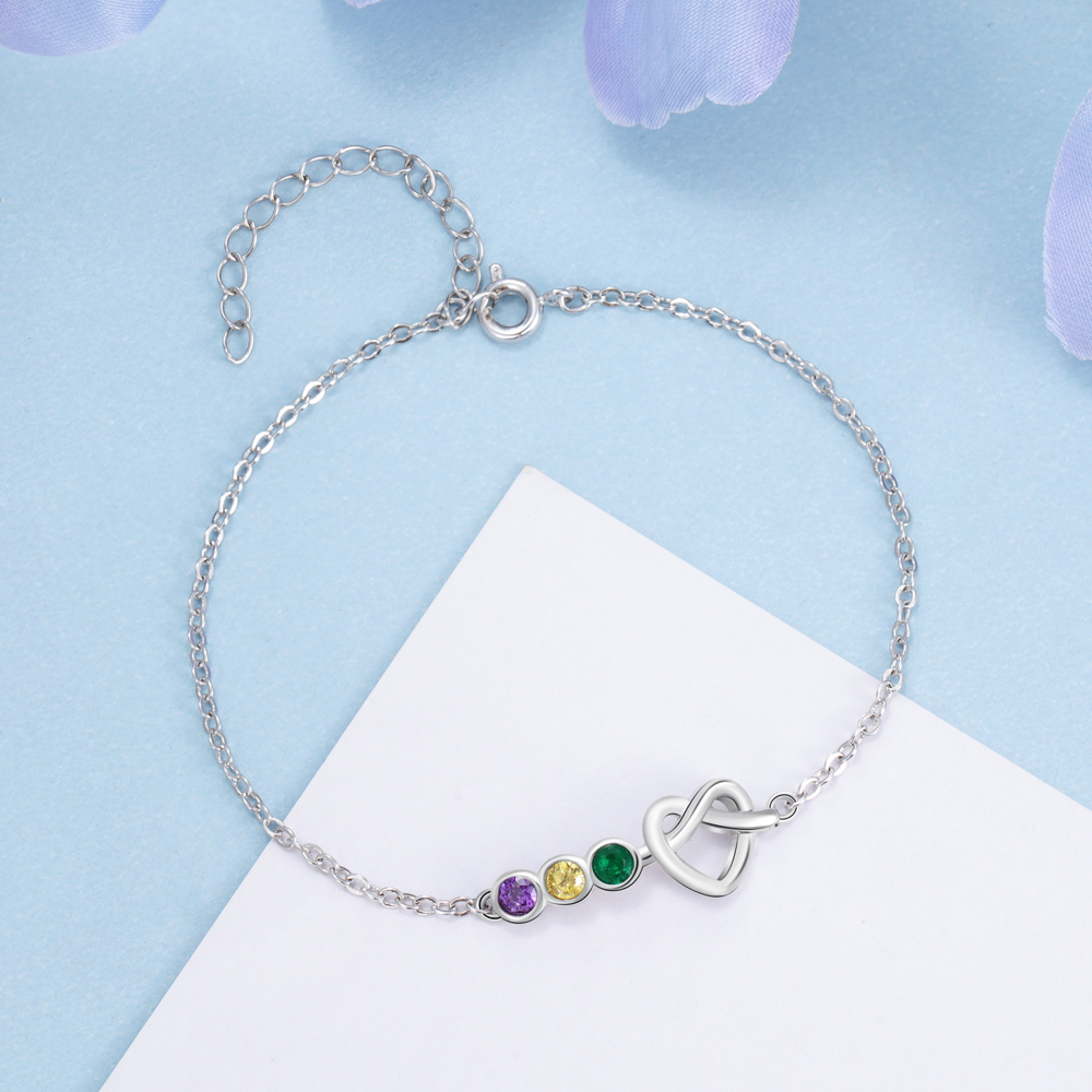 Pulsera de corazón con 3 piedras de nacimiento personalizados