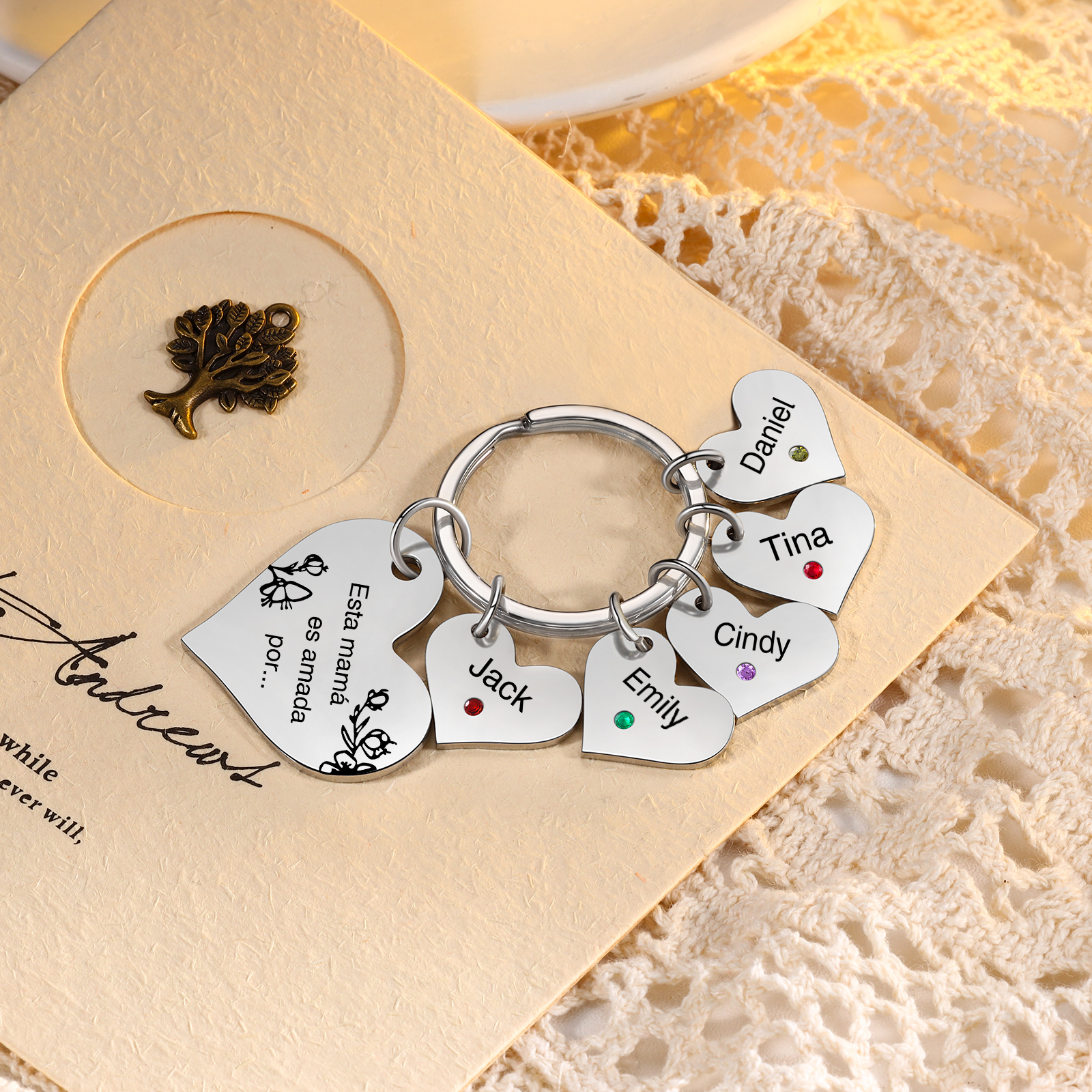 A mi mamá/abuela - Llavero con 5 nombres y piedras de nacimiento personalizados en corazones con texto-Jessemade ES