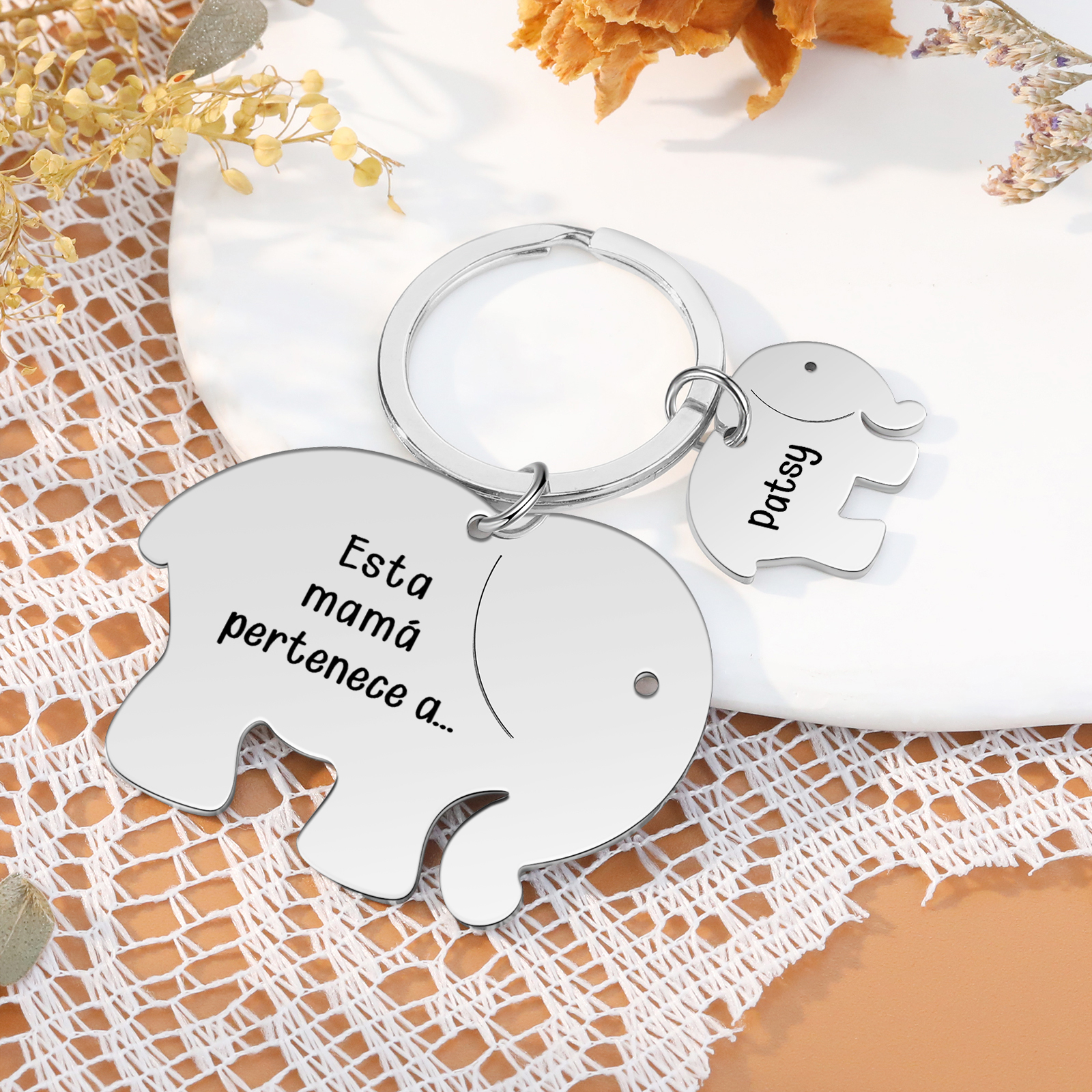 A mi mamá/abuela - Llavero con 1 nombre personalizado en elefante con texto-Jessemade ES