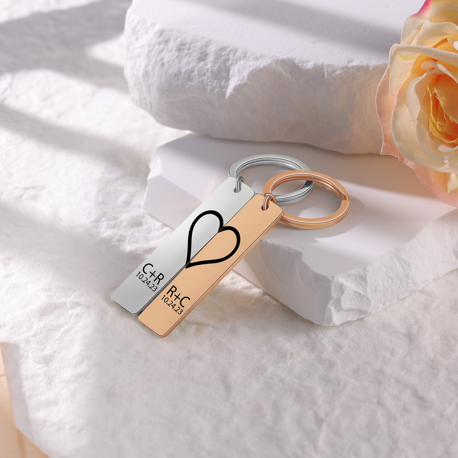 Llavero para pareja de corazón 2 letras personalizadas con fecha