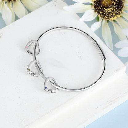 Pulsera con colgantes de corazón personalizados con 3 nombres y 3 piedras de nacimiento | Jessemade