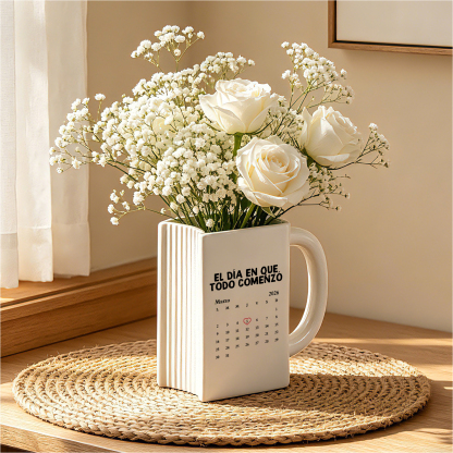 Florero de Cerámica en Forma de Libro Personalizado con 2 Nombres y una Fecha para Parejas