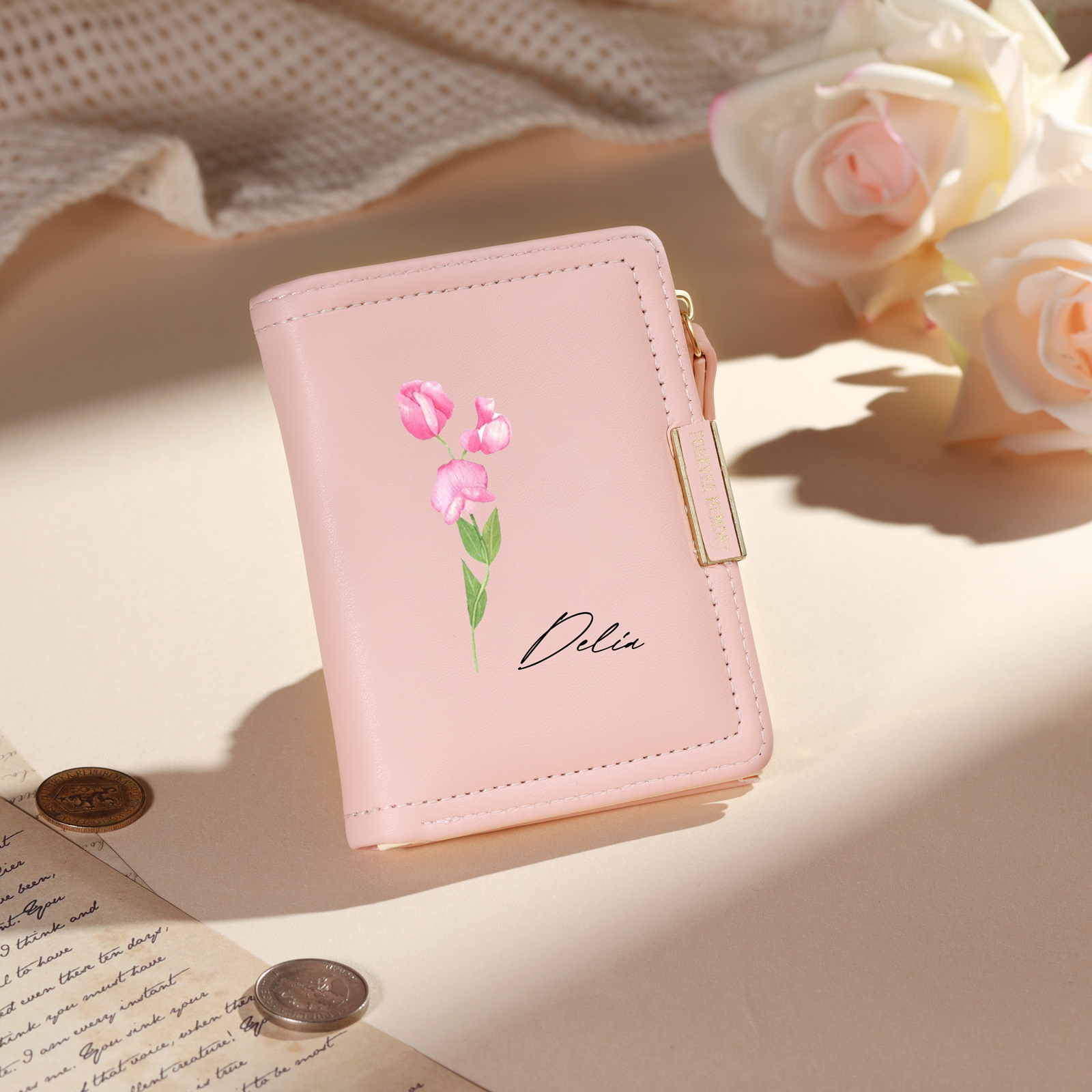 Cartera de cuero personalizada para mujer con nombre y flor de nacimiento