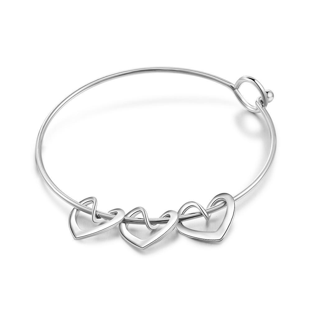 Pulsera con 3 nombres personalizados en 3 dijes de corazón-Jessemade ES