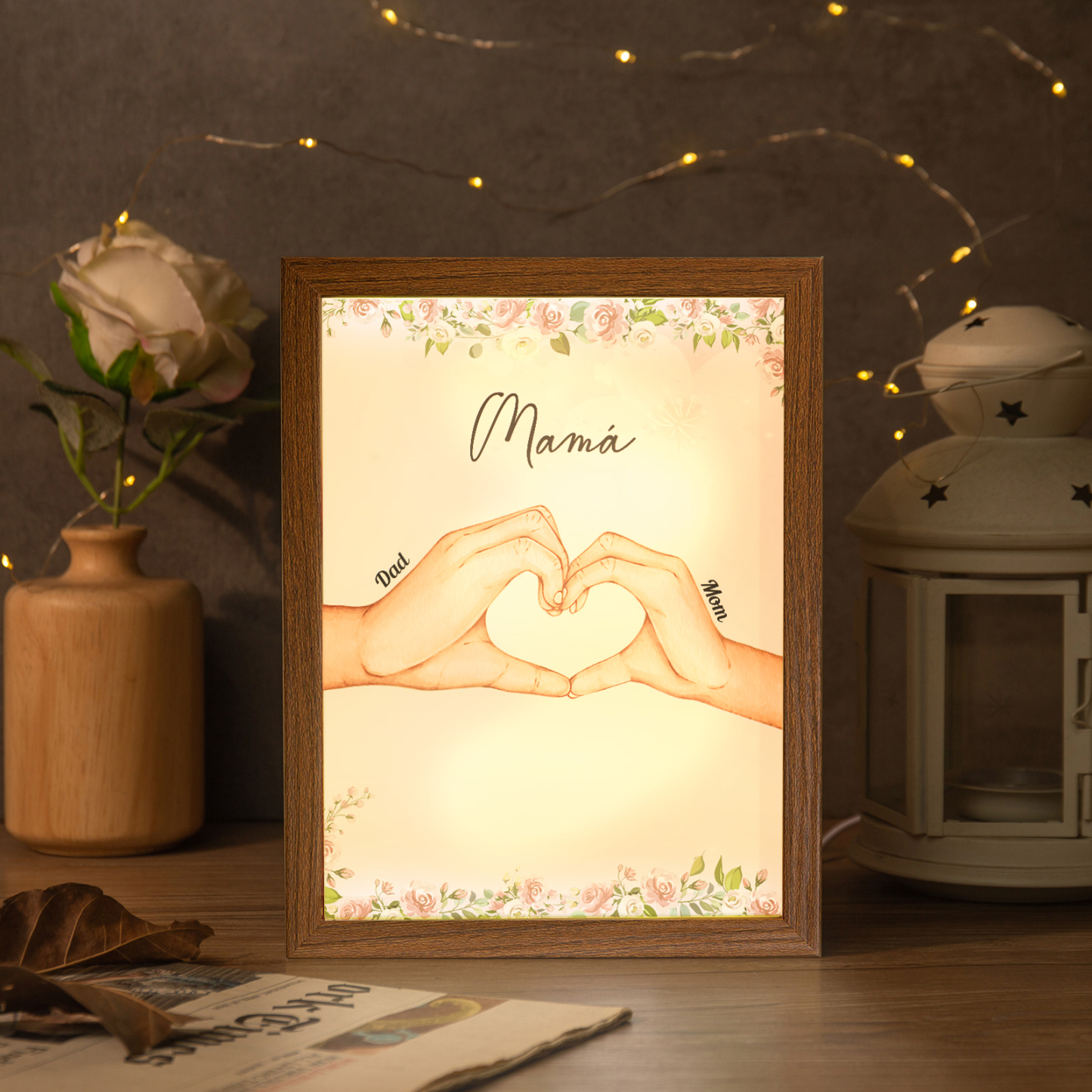 A la familia-Marco con luces de madera mano a mano 2 nombres personalizados con texto-Jessemade ES