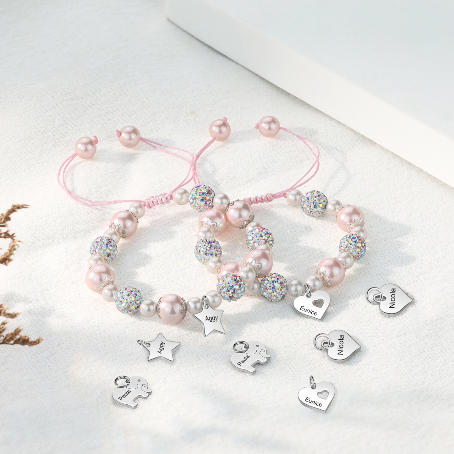 Unidad de 2 pulseras de perlas para mamá e hija con dije personalizado de 2 nombres