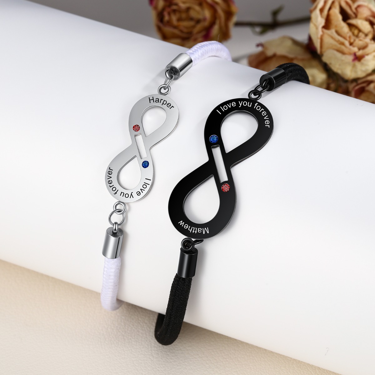 Pulsera de pareja 2 nombres y 2 piedras de nacimiento con texto personalizados