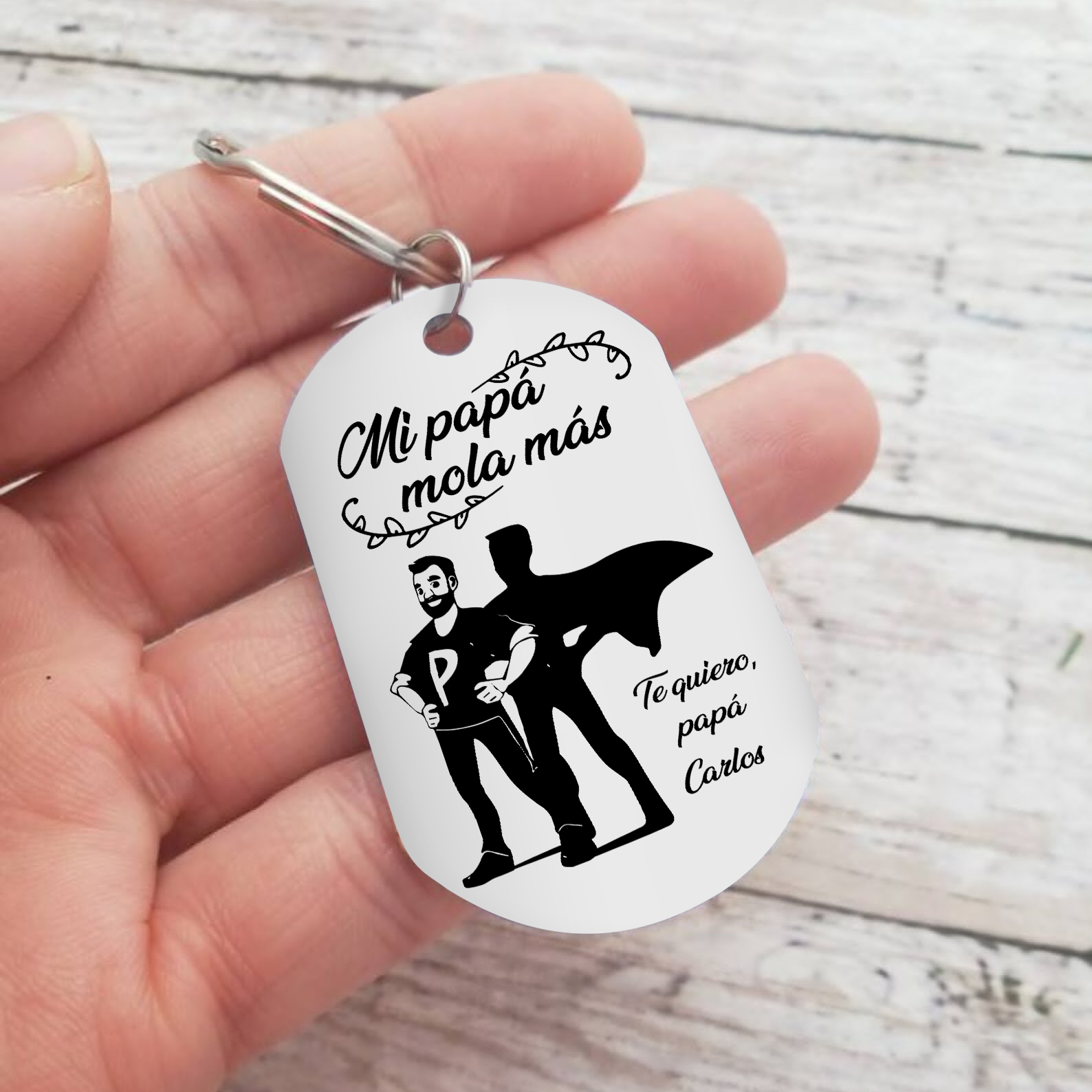 A mi papá-Llavero de placa con superhombre personalizado con 1 nombre-Jessemade ES