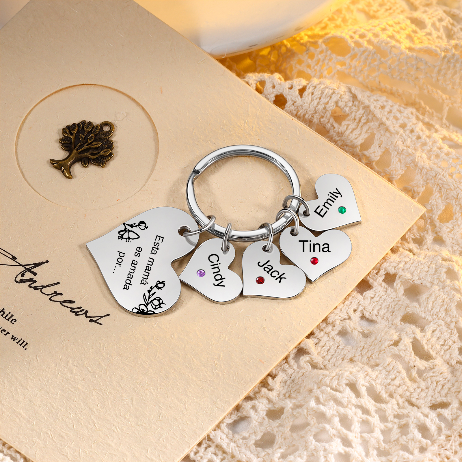 A mi mamá/abuela - Llavero con 4 nombres y piedras de nacimiento personalizados en corazones con texto-Jessemade ES