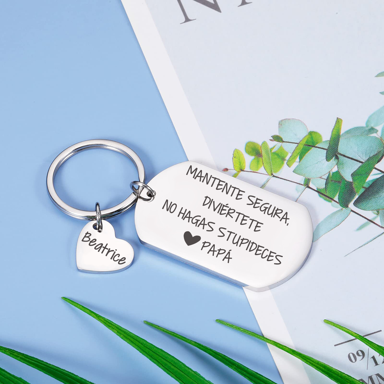 Llavero de placa "MANTENTE SEGURA, DIVIÉRTETE, NO HAGAS STUPIDECES" a hija de padres 1 nombre personalizado-Jessemade ES