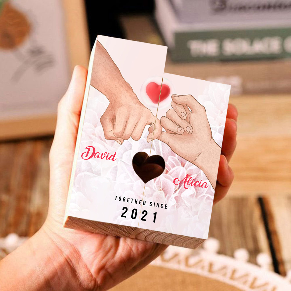 Candelero de dedos cogidos para pareja de madera de dos piezas sin candela con 2 nombres y texto personalizados y año-Jessemade ES