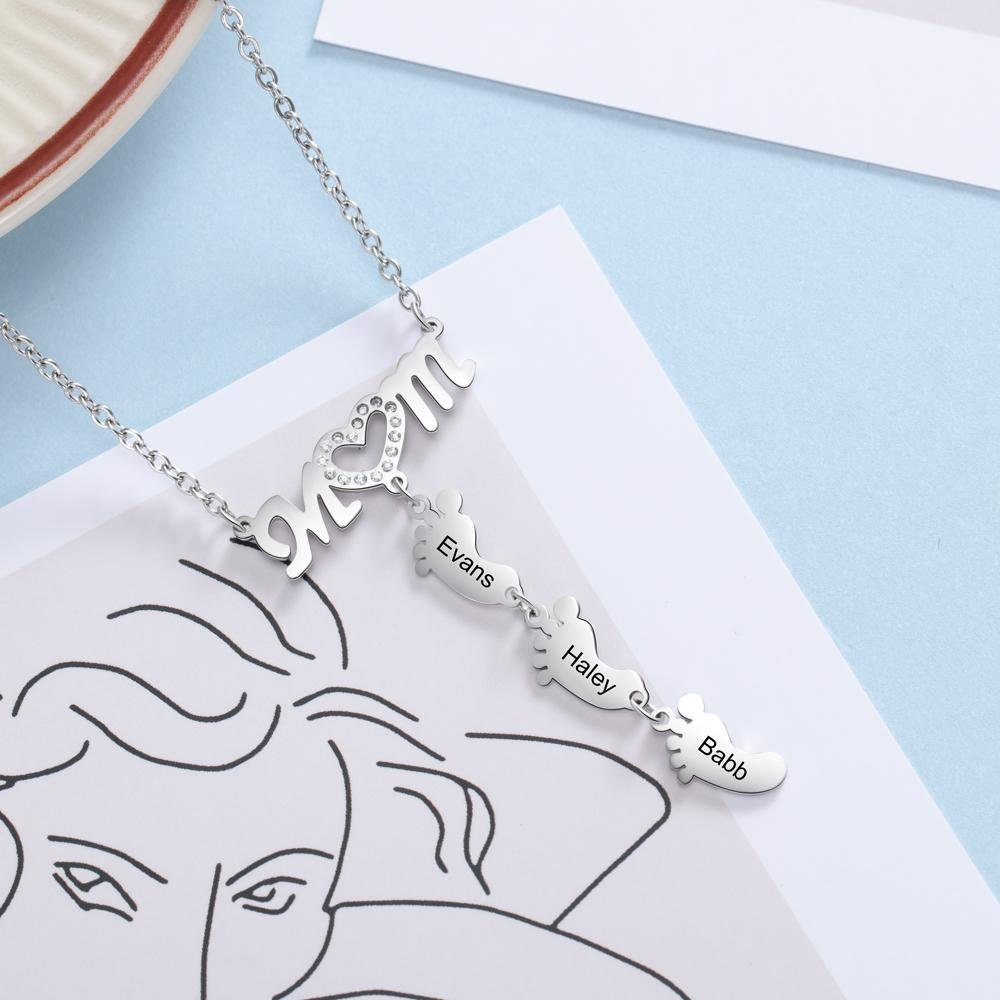 Collar "MoM" con colgante de huellas personalizadas con 4 nombres-Jessemade ES