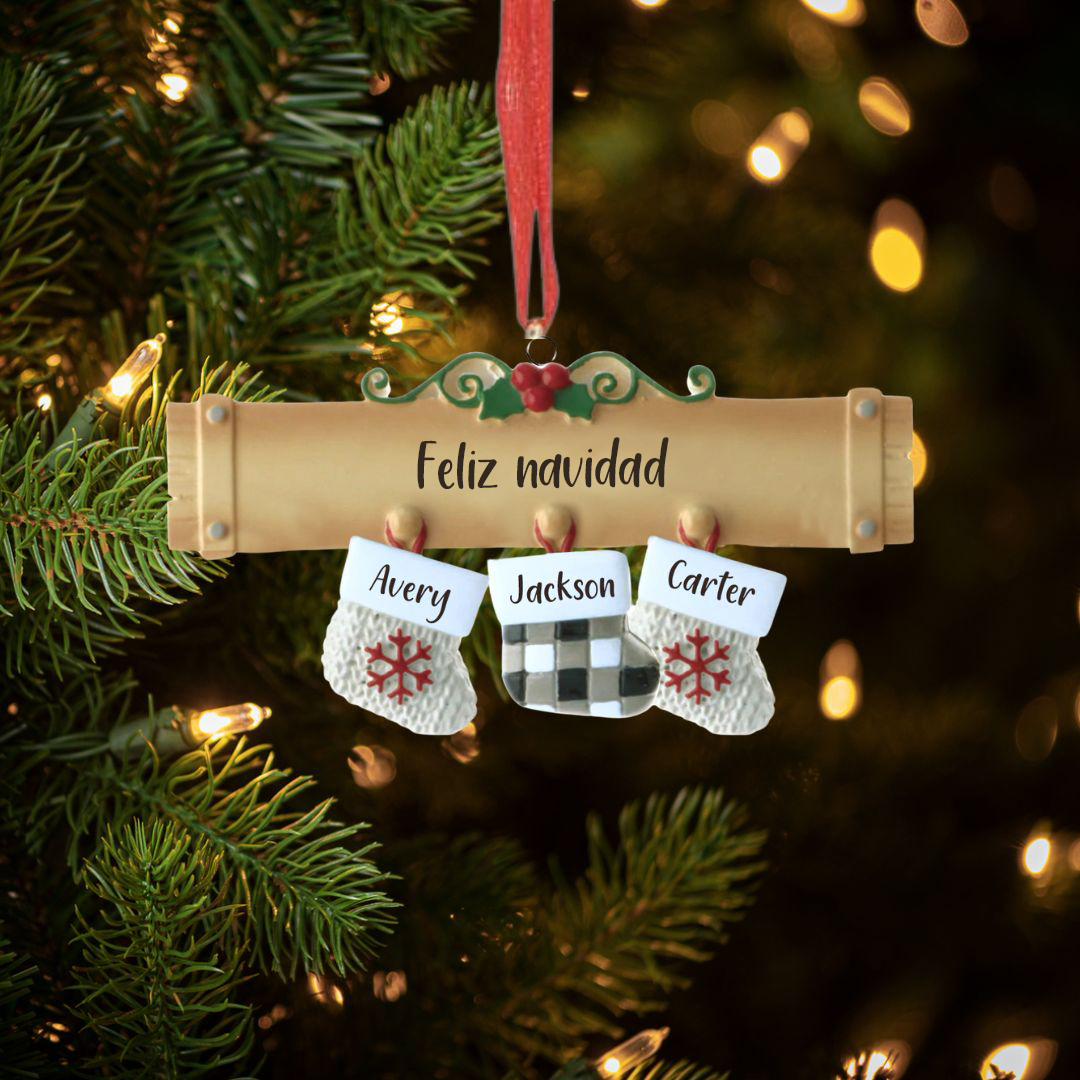 Navidad-Ornamento muñecos navideño de madera calcetines 3 nombres y 1 texto personalizados adorno del árbol-Jessemade ES
