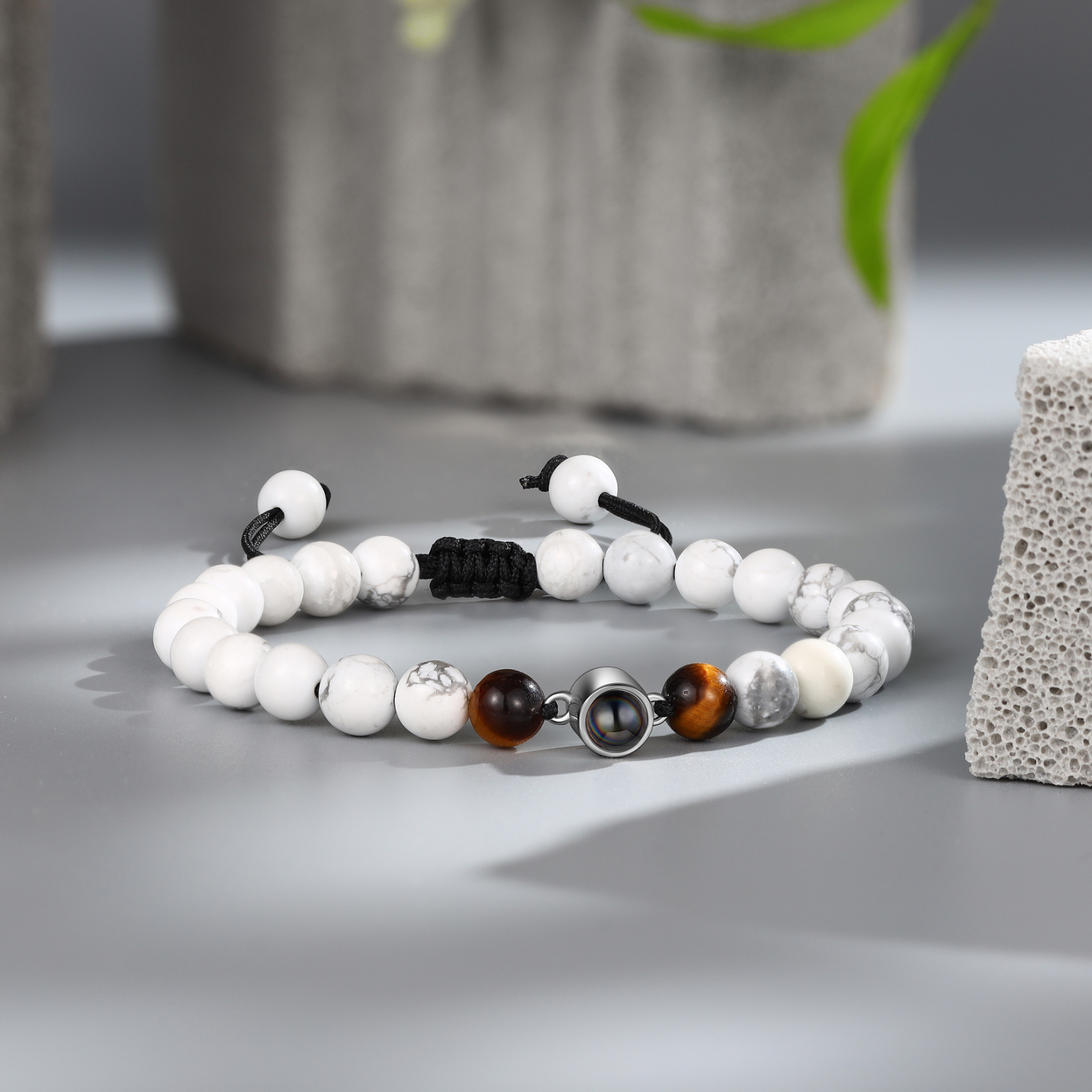 Pulsera de perlas blancas con proyección de foto en color para hombre