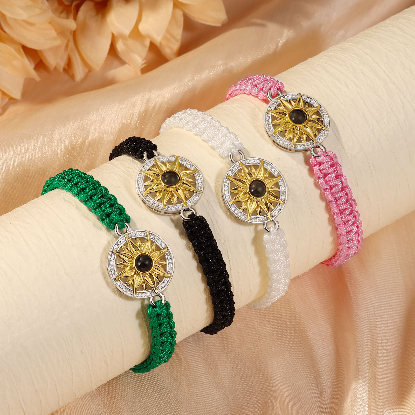 Pulsera con proyección de foto con dije de girasol cuerda negra-Jessemade ES