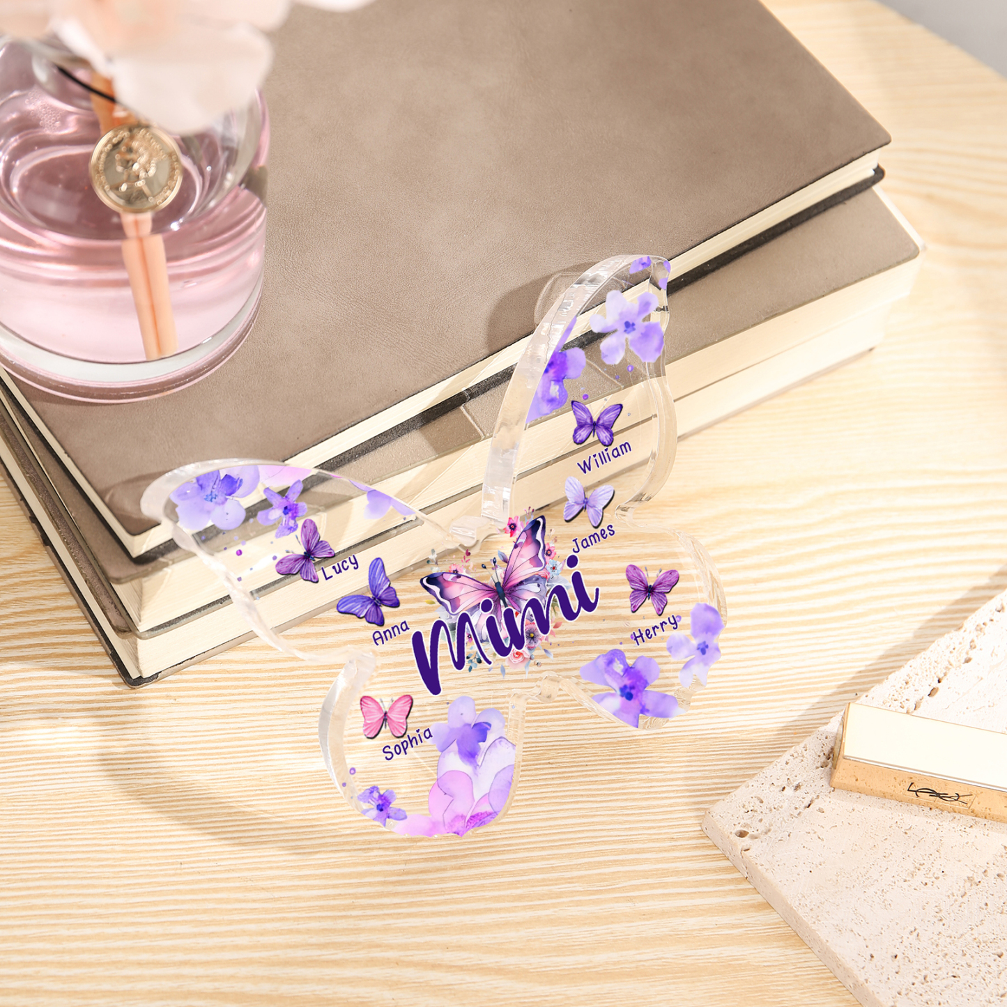 A mi mamá/abuela-Placa de acrílico "Mariposas" en forma de mariposa 6 nombres y 1 texto personalizados-Jessemade ES