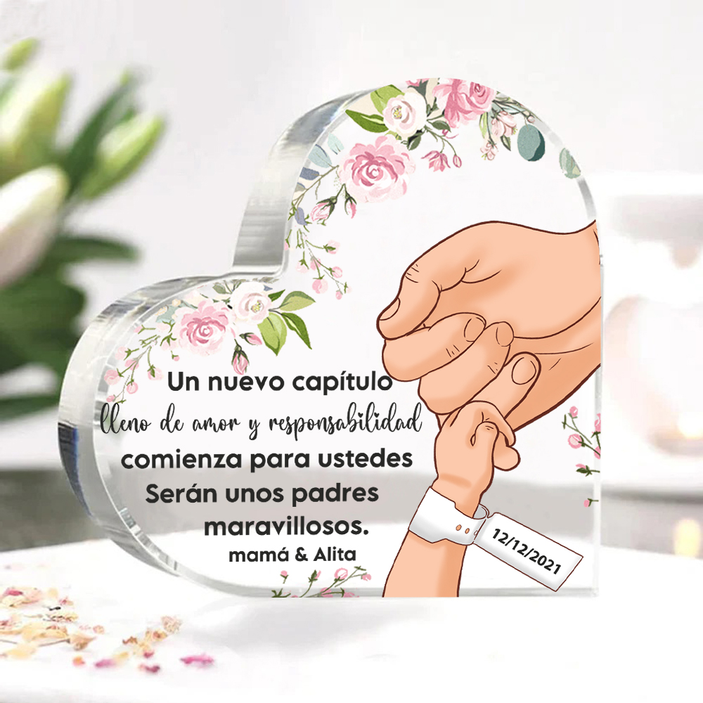 Placa de acrílico en forma de corazón con 1 texto y fecha personalizados para nuevo nacimiento