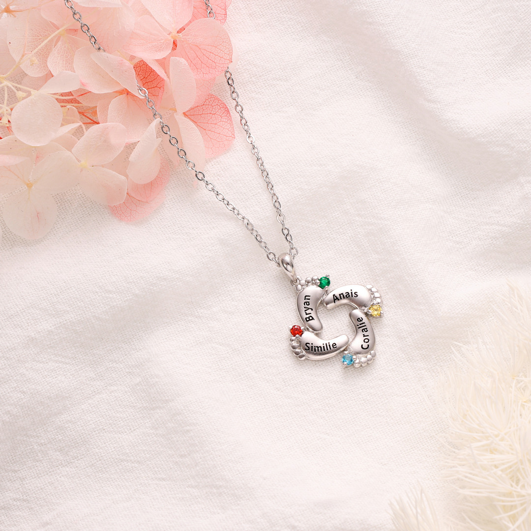Collar 4 nombres y 4 piedras de nacimiento personalizados en pies de bebé-Jessemade ES