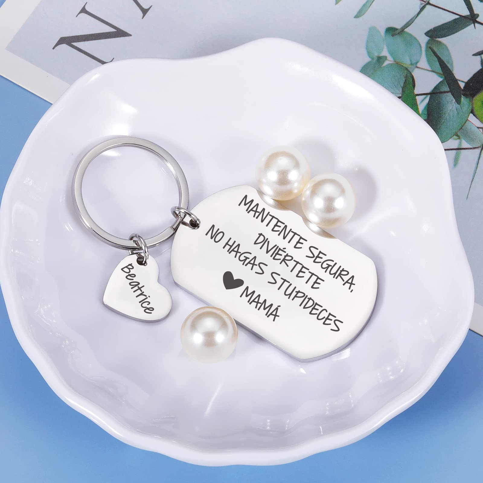 Llavero de placa "MANTENTE SEGURA, DIVIÉRTETE, NO HAGAS STUPIDECES" a hija de padres 1 nombre personalizado-Jessemade ES