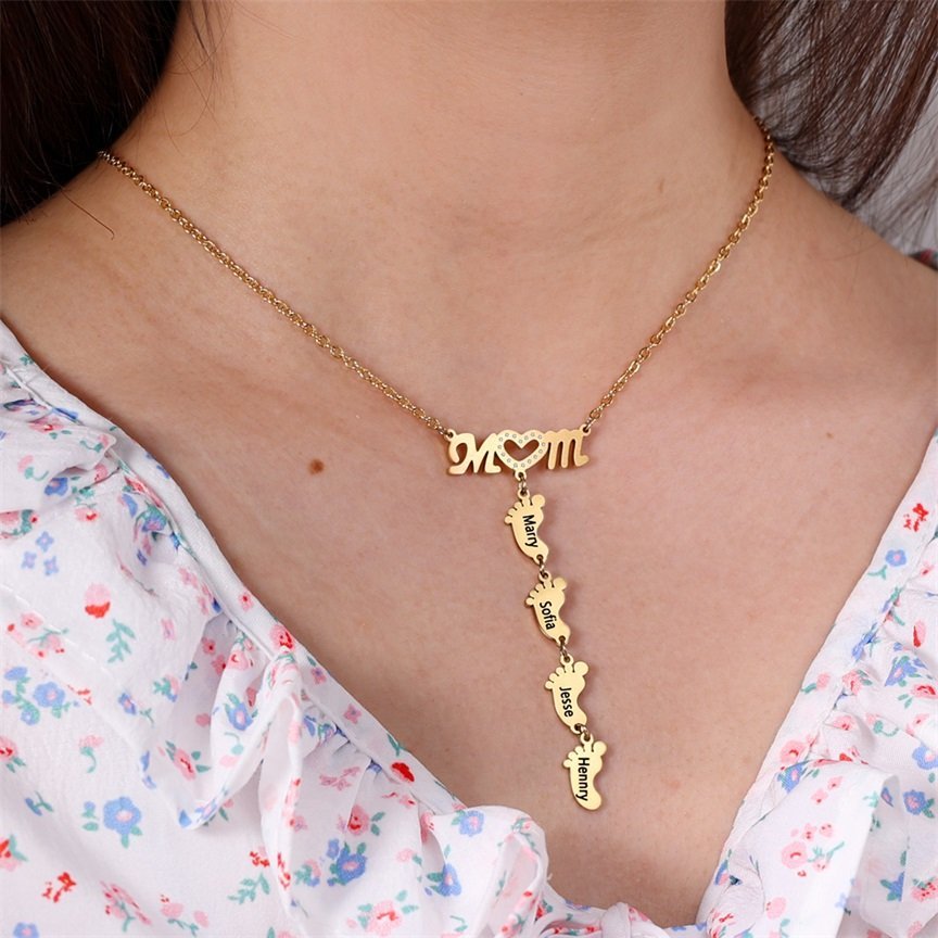 Collar "MoM" con colgante de huellas personalizadas con 4 nombres-Jessemade ES