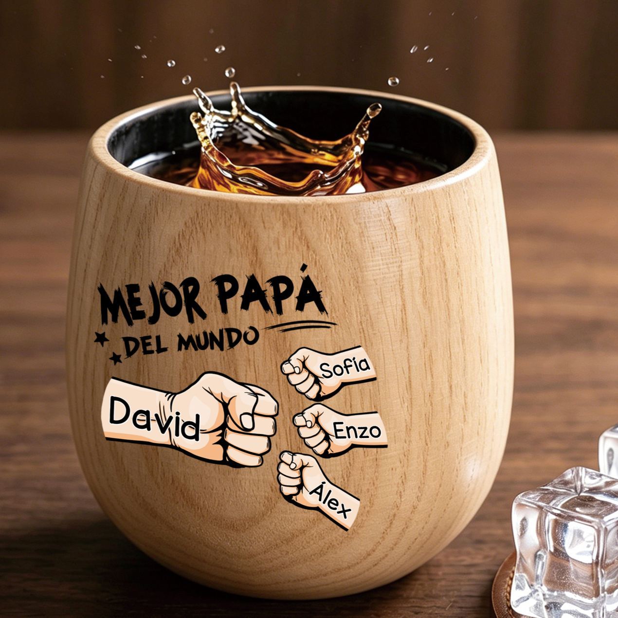 Vaso de whisky de madera personalizado con 2–6 choques de puño y nombres para papá