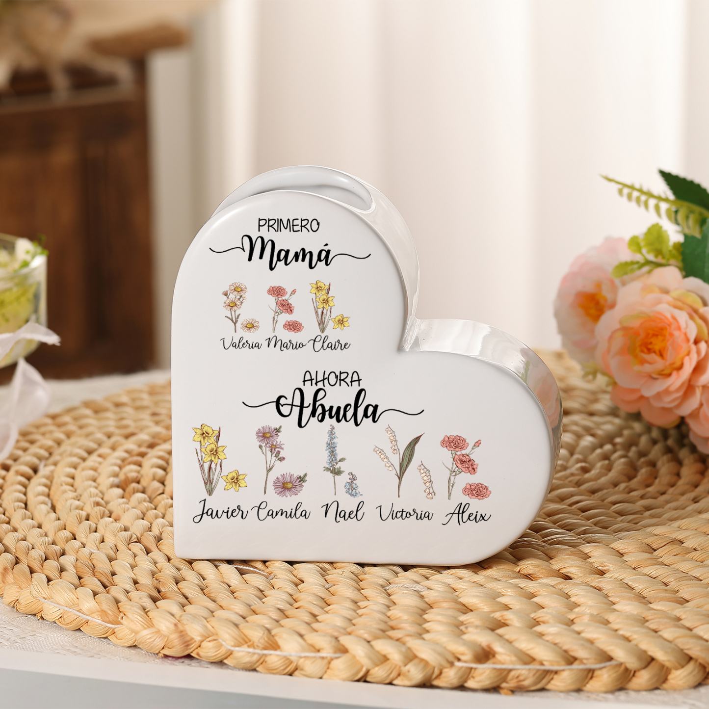 Jarrón de cerámica con forma de corazón personalizado con 2 a 10 nombres y flores de nacimiento, regalo para el Día de la Madre y de cumpleaños para la abuela o la mamá | Jessemade