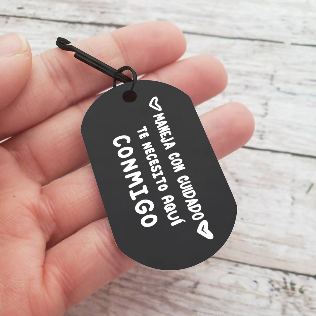 Llavero personalizable de pareja negra: Conduce con cuidado