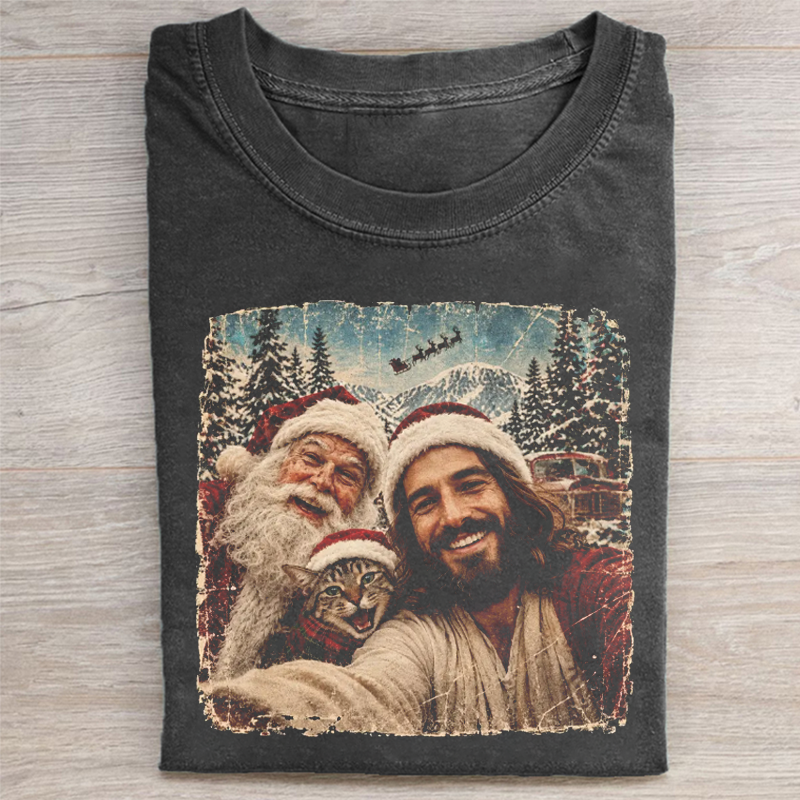 Jesus and Santa Selfie  T-shirt