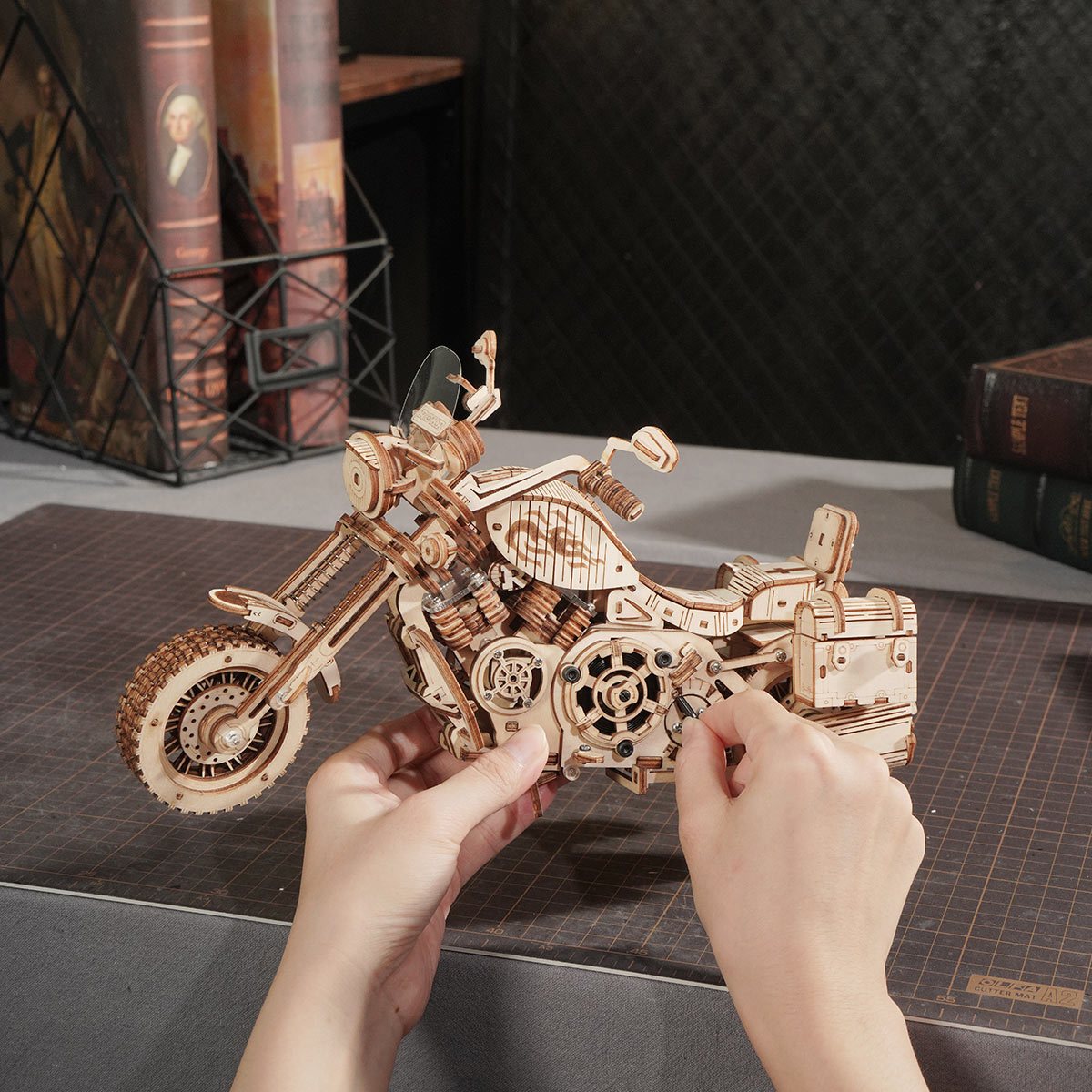 ROKR Cruiser Motorcycle LK504 3D Wooden Puzzle - Cool Mechanical Model