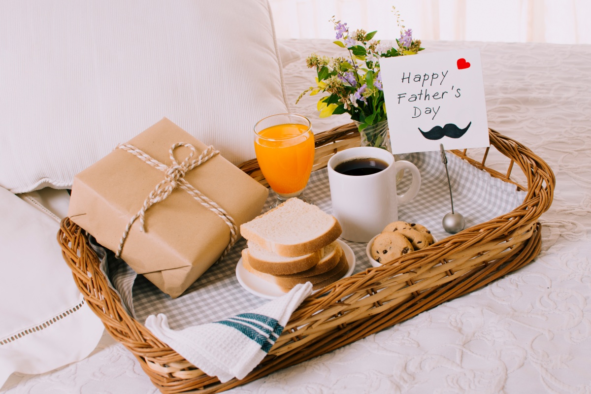 Bundle small things into a thoughtful set
