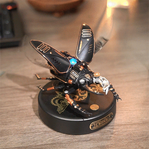ROKR Storm Beetle MI03 zwarte en blauwe mechanische kever op displaybasis